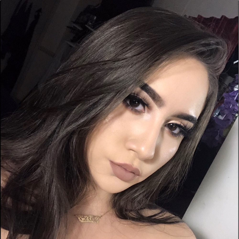 Meet your Posher, Erica